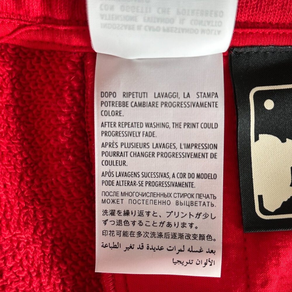 Gucci MLB Red & White San Francisco Giants Logo Shorts - Picture 7 of 7